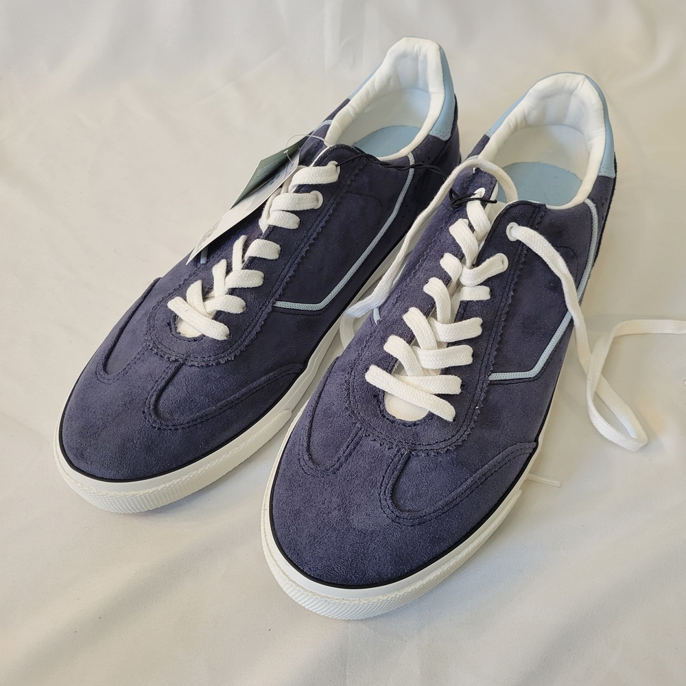 H&M Men's Navy and White Sneakers